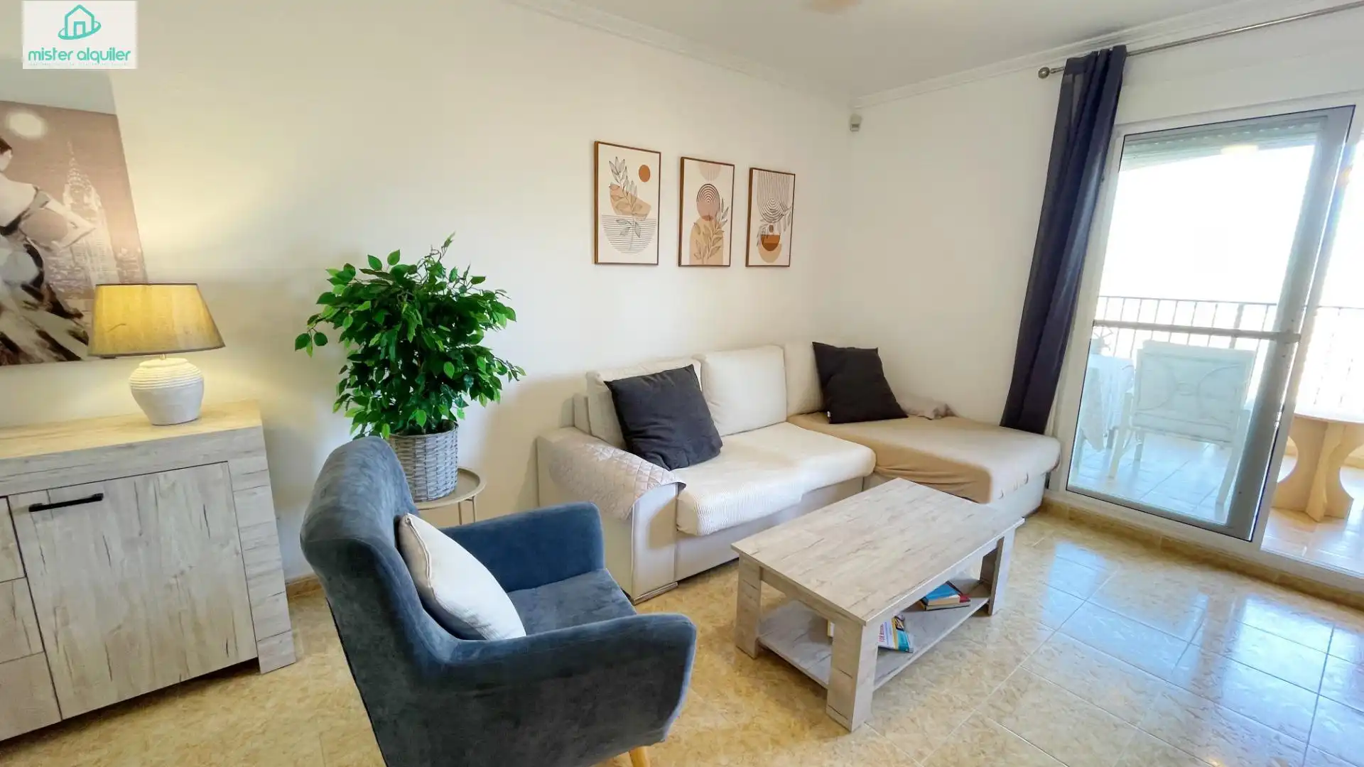 Sala d'estar de Casa o xalet de lloguer en Busot amb Aire condicionat, Calefacció i Jardí privat