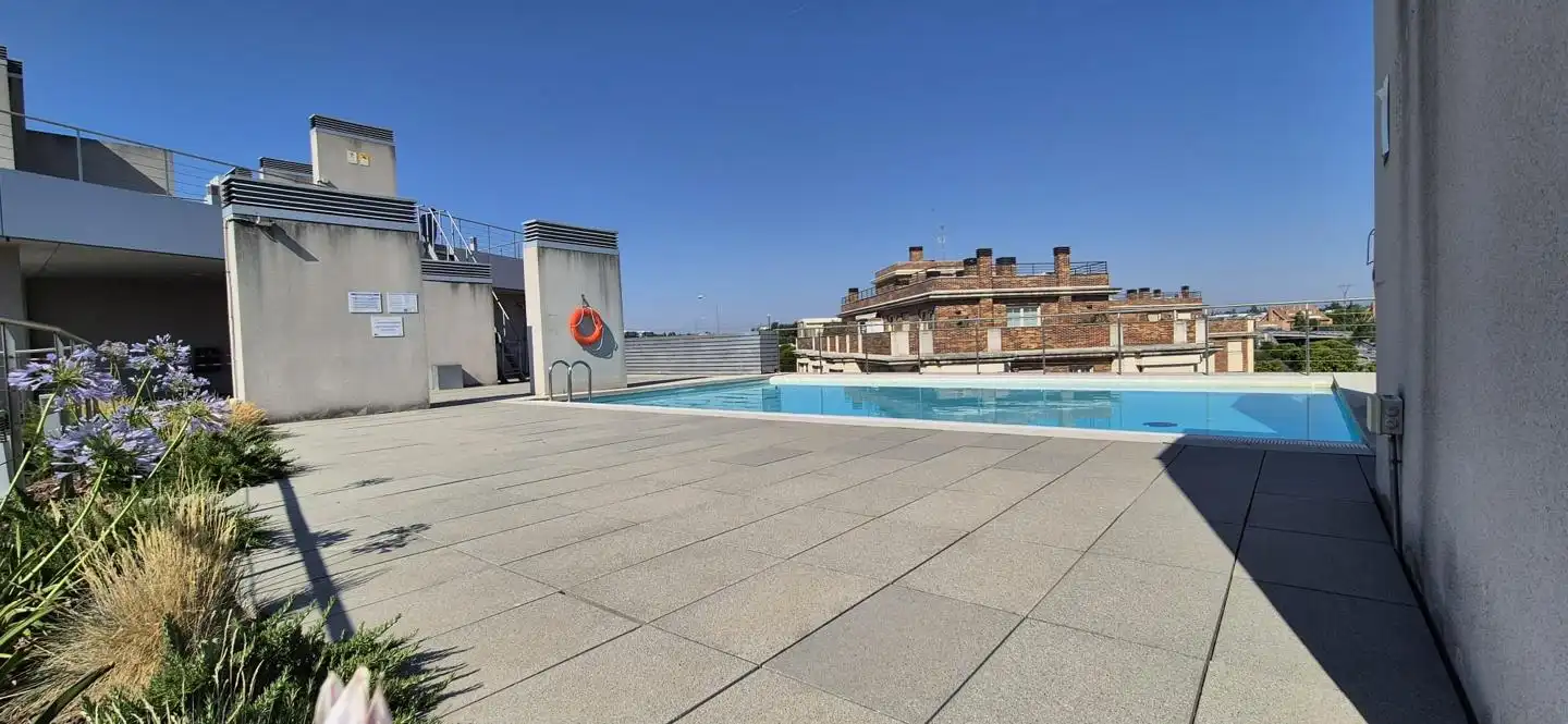 Piscina de Estudio en venta en Madrid con Aire acondicionado, Trastero y Piscina comunitaria
