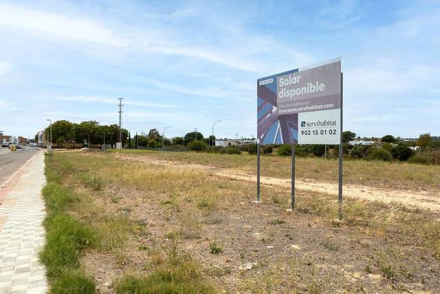 Terreno industrial en Venta en Calle Constelacion Pavo Real en Las Torres - Constelaciones