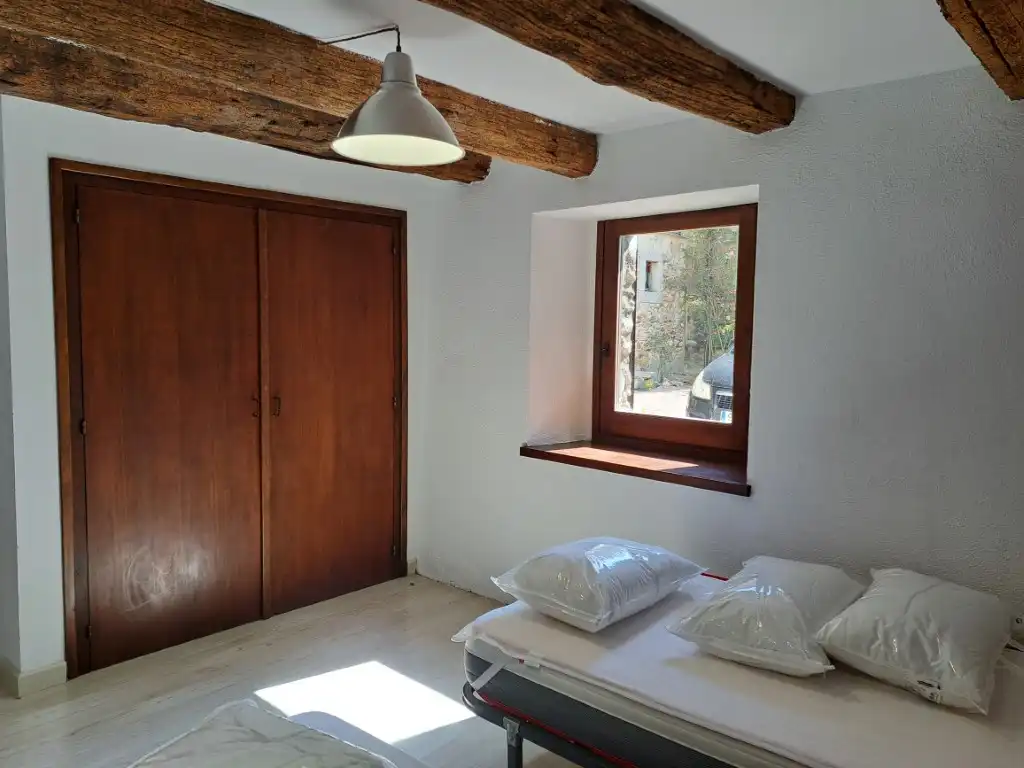 Schlafzimmer von Erdgeschoss zur Miete in Das mit Heizung, Privatgarten und Parkett