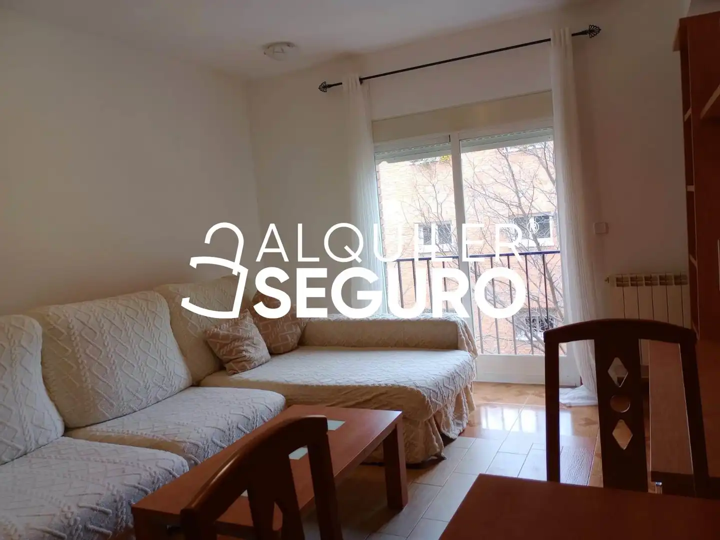 Living room of Flat for rent in Madrid  with Heating and Furnished