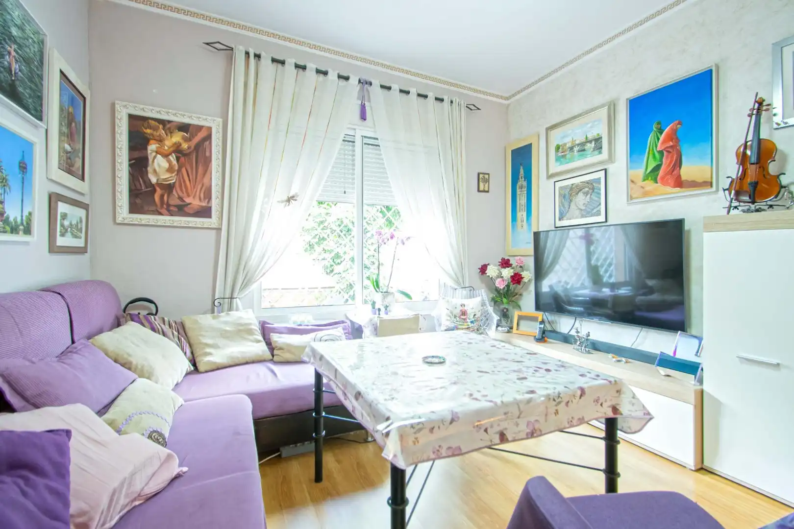 Living room of Detached homes for sale in Sevilla  with Storage room and Community pool
