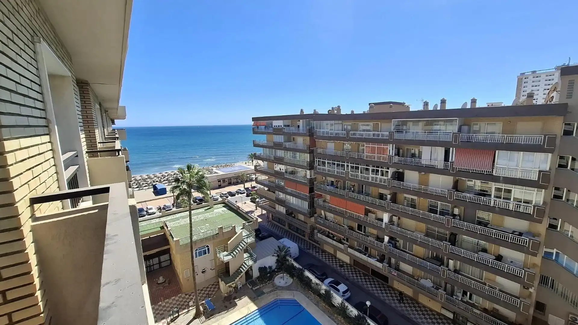 Habitación de Apartamento en venta en Fuengirola con Aire acondicionado, Terraza y Piscina comunitaria