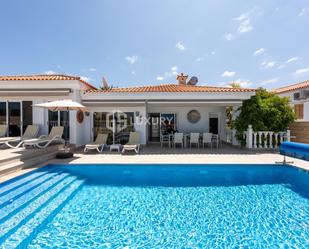 Vista exterior de Casa o xalet en venda en Santiago del Teide amb Aire condicionat, Jardí privat i Terrassa