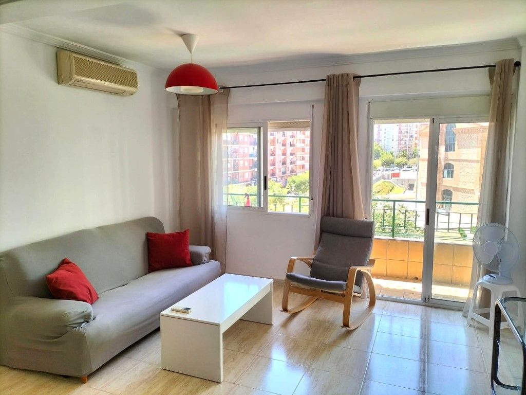 Vista exterior de Pis de lloguer en  Valencia Capital amb Aire condicionat, Moblat i Balcó