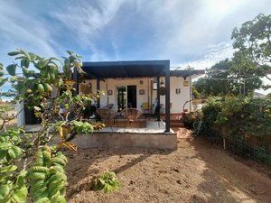 Vista exterior de Finca rústica en venda en Arafo amb Jardí privat, Terrassa i Traster