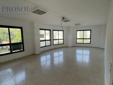 Office space to rent in Centro