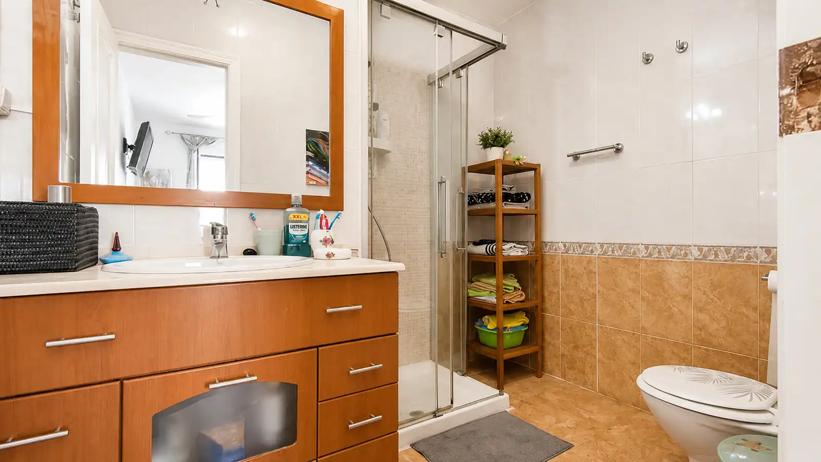 Badezimmer von Haus oder Chalet zum Verkauf in Santa Pola mit Klimaanlage, Heizung und Gemeinschaftspool