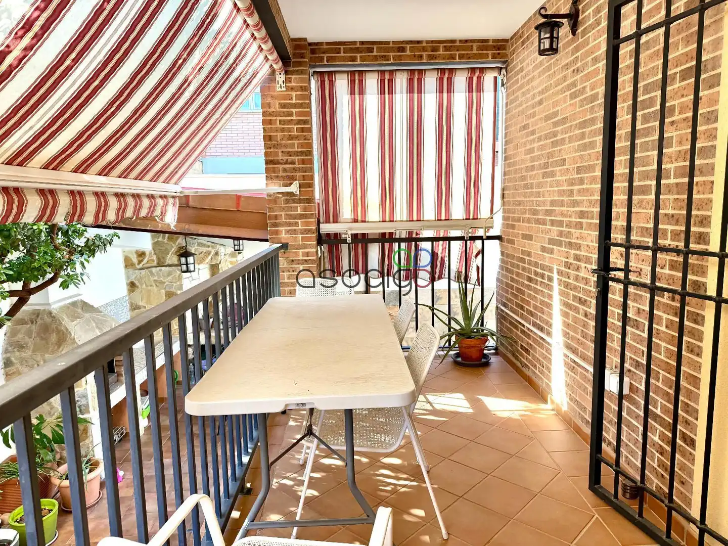 Terraza de Casa adosada en venta en Cabanillas del Campo con Aire acondicionado, Calefacción y Jardín privado