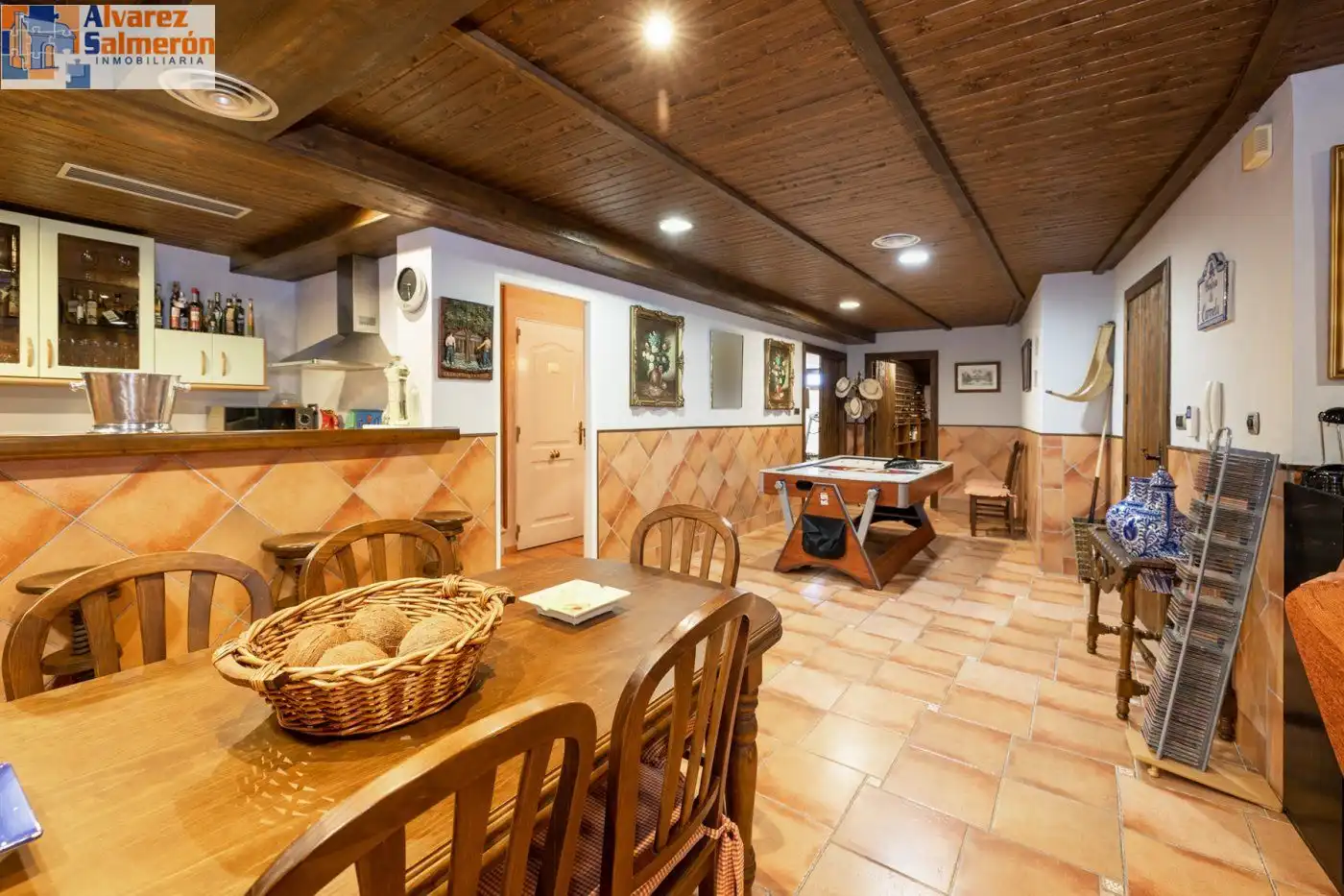 Houses for sale in Calle GAONA, San Francisco Javier