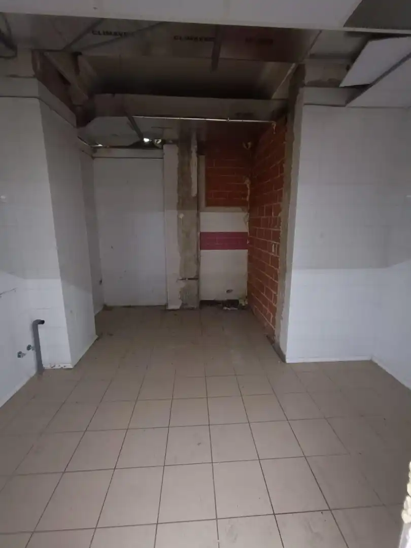 Local commercial à louer à Las Viñas, imagen 10