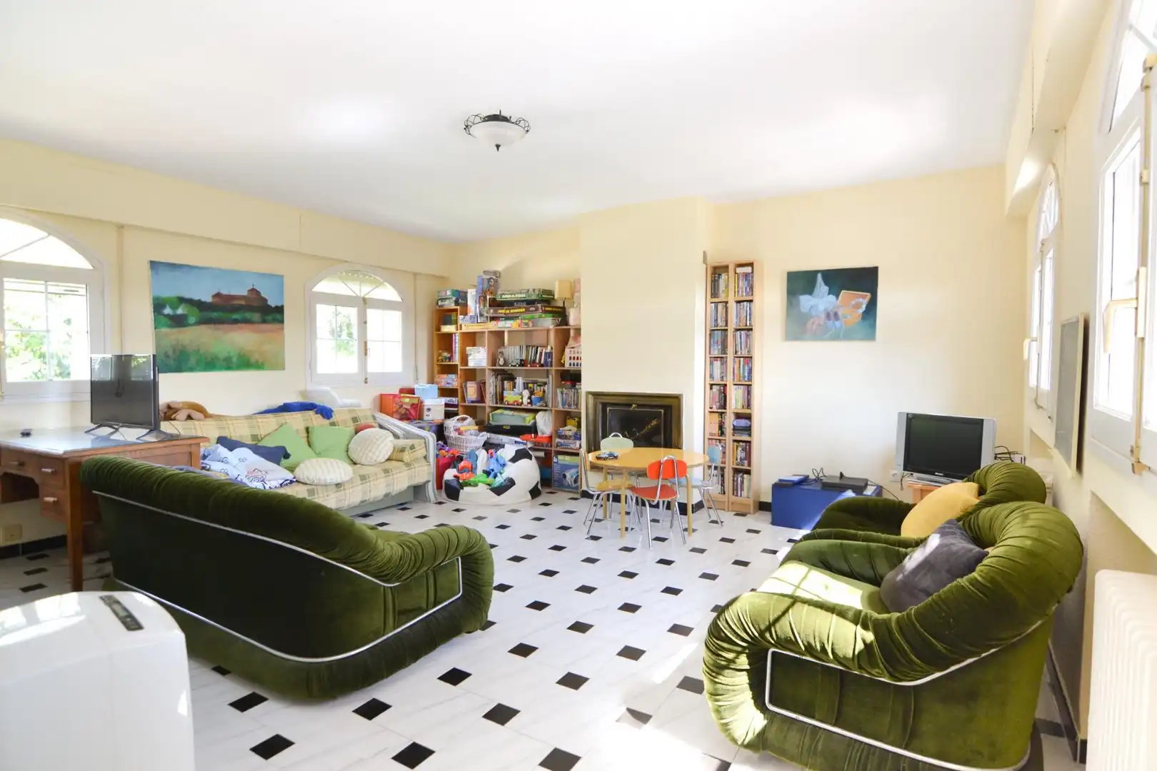 Sala d'estar de Casa o xalet en venda en San Martín de Valdeiglesias amb Jardí privat, Terrassa i Traster