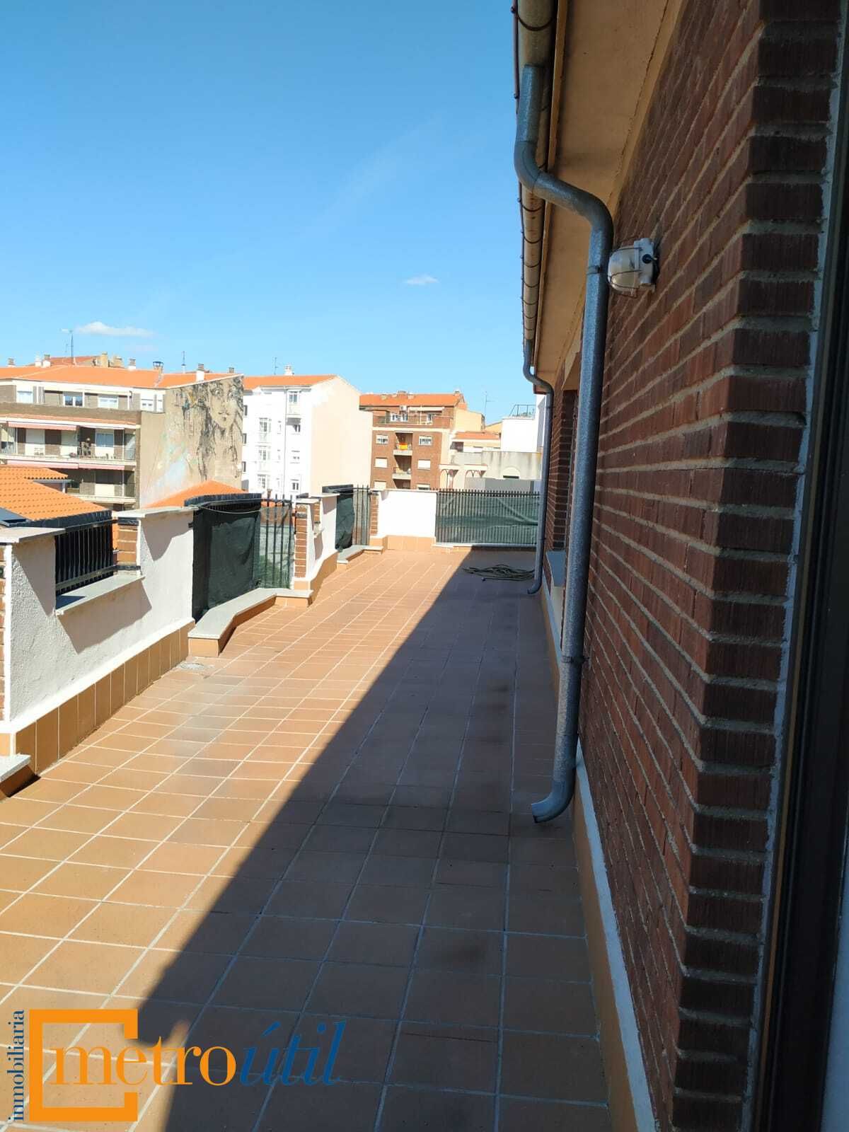 Àtic de lloguer a Calle Papín, Carmelitas