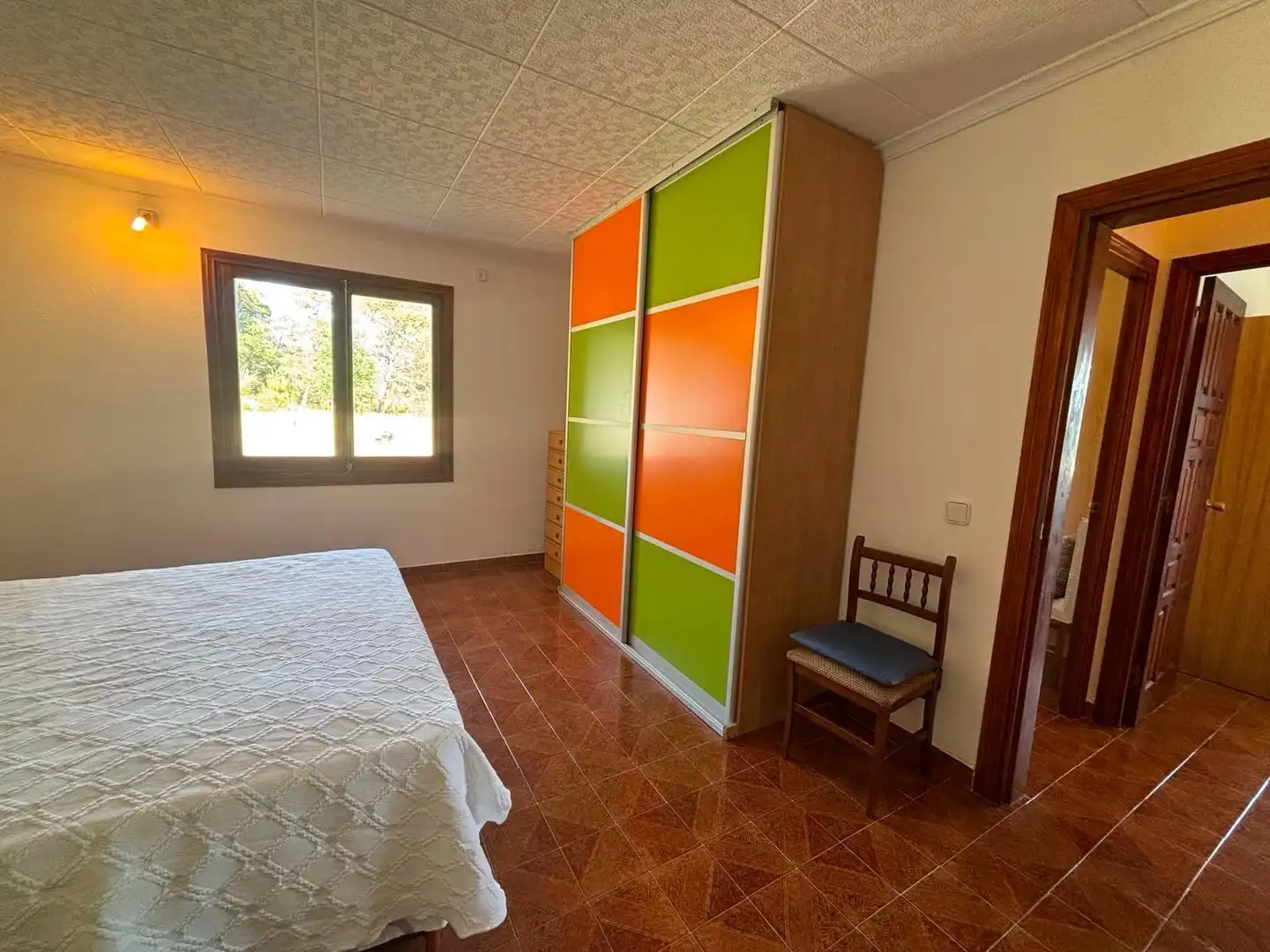 Dormitori de Casa o xalet en venda en Llambilles amb Calefacció, Jardí privat i Piscina
