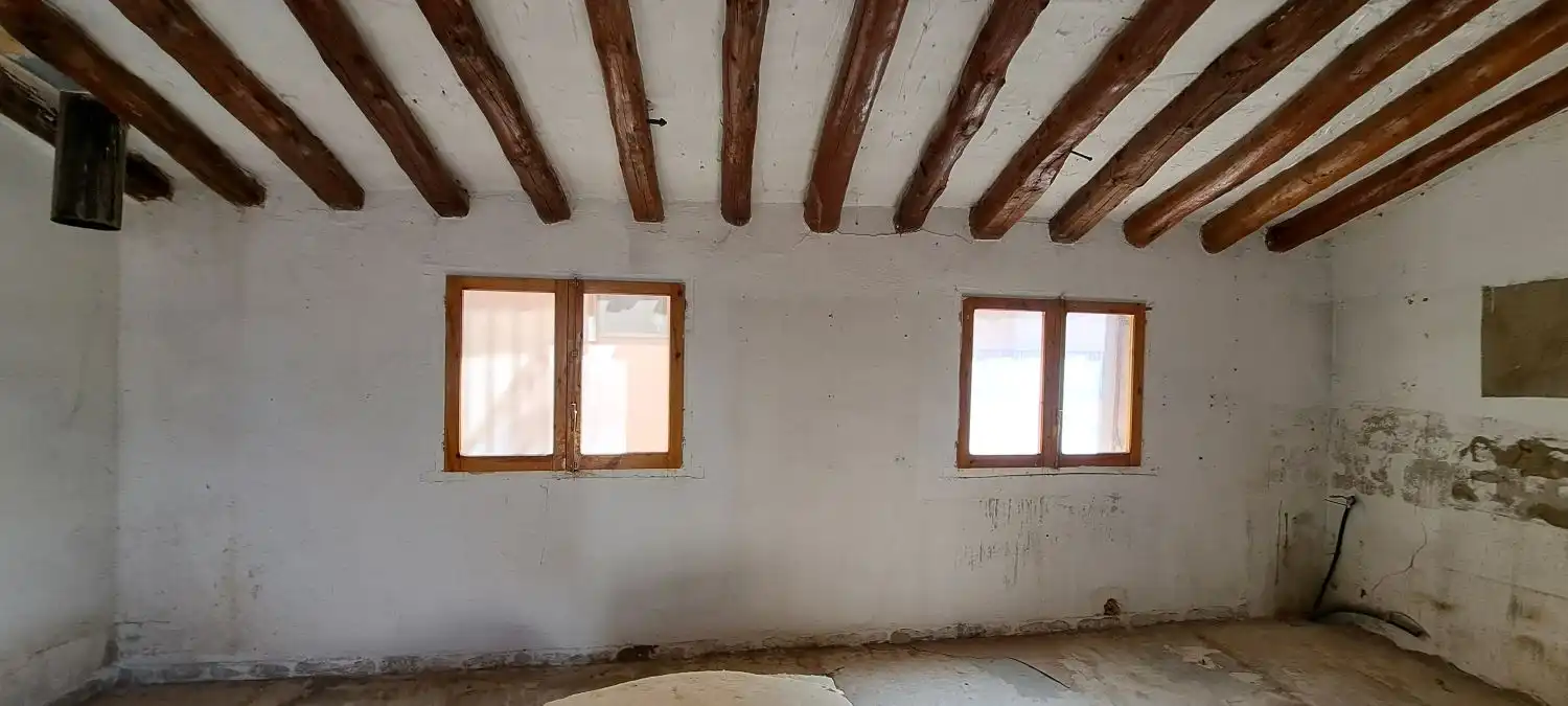 Houses for sale in Almuniente  with Terrace and Storage room
