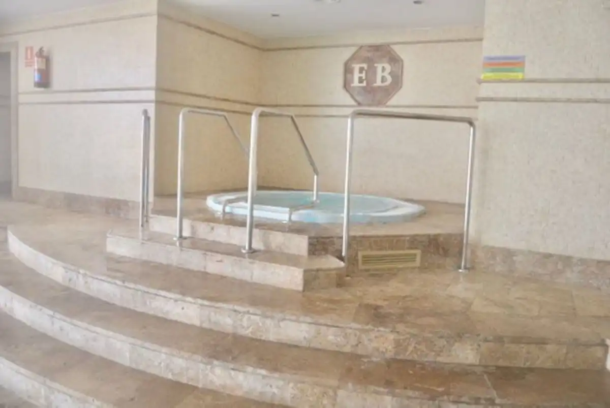 Ground floor for sale in Playa Bajadilla - Puertos