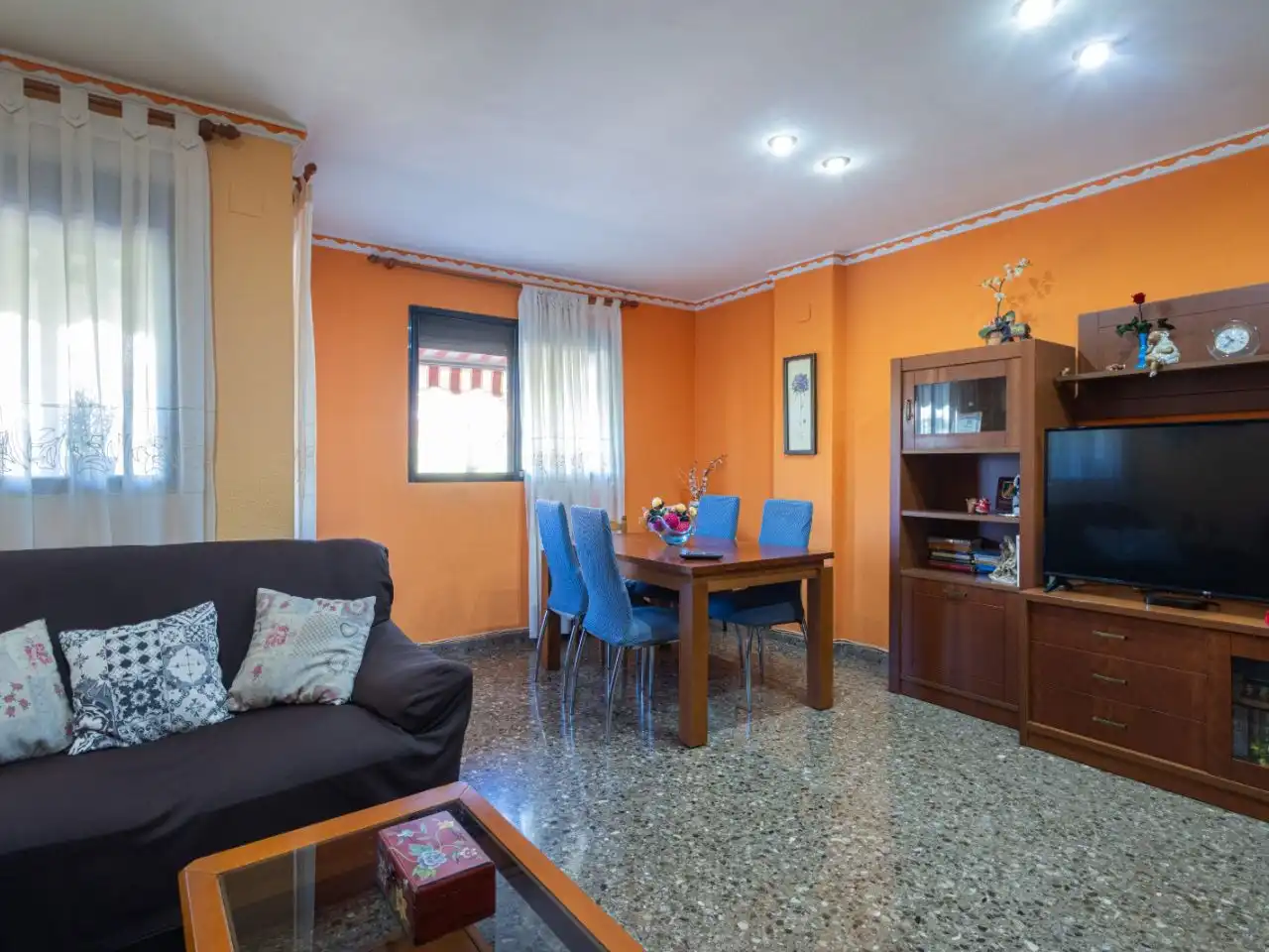 Sala d'estar de Pis en venda en Burjassot amb Aire condicionat i Balcó