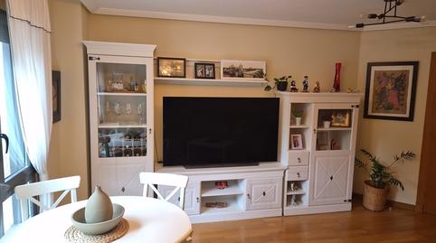 Foto 2 de Pis en venda a Calle Amsterdam, HUCA - La Cadellada, Oviedo