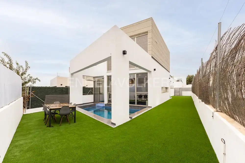 Exterior view of Houses for rent in Godella  with Air Conditioner, Heating and Private garden