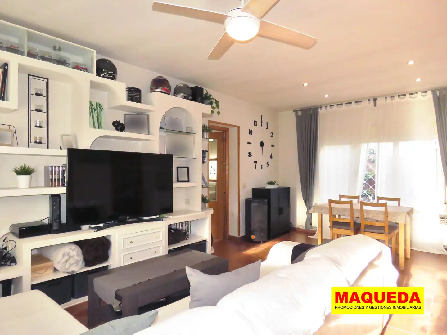 Living room of Houses for sale in Majadahonda  with Heating, Private garden and Swimming Pool