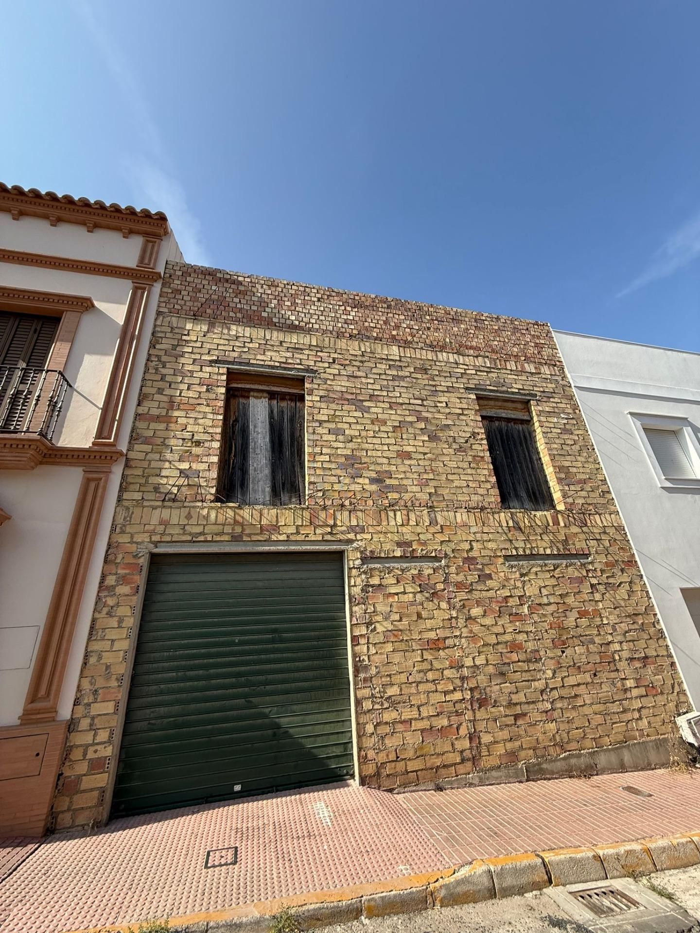 House or chalet for sale in Calle HOJIBLANCA, Morón de la Frontera