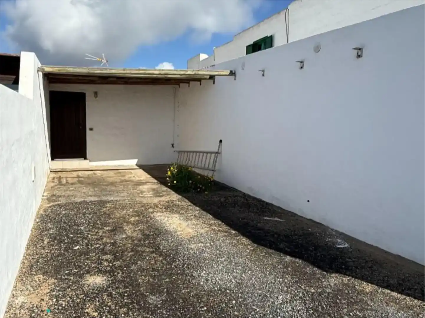 Vista exterior de Finca rústica en venda en Tías amb Piscina i Balcó