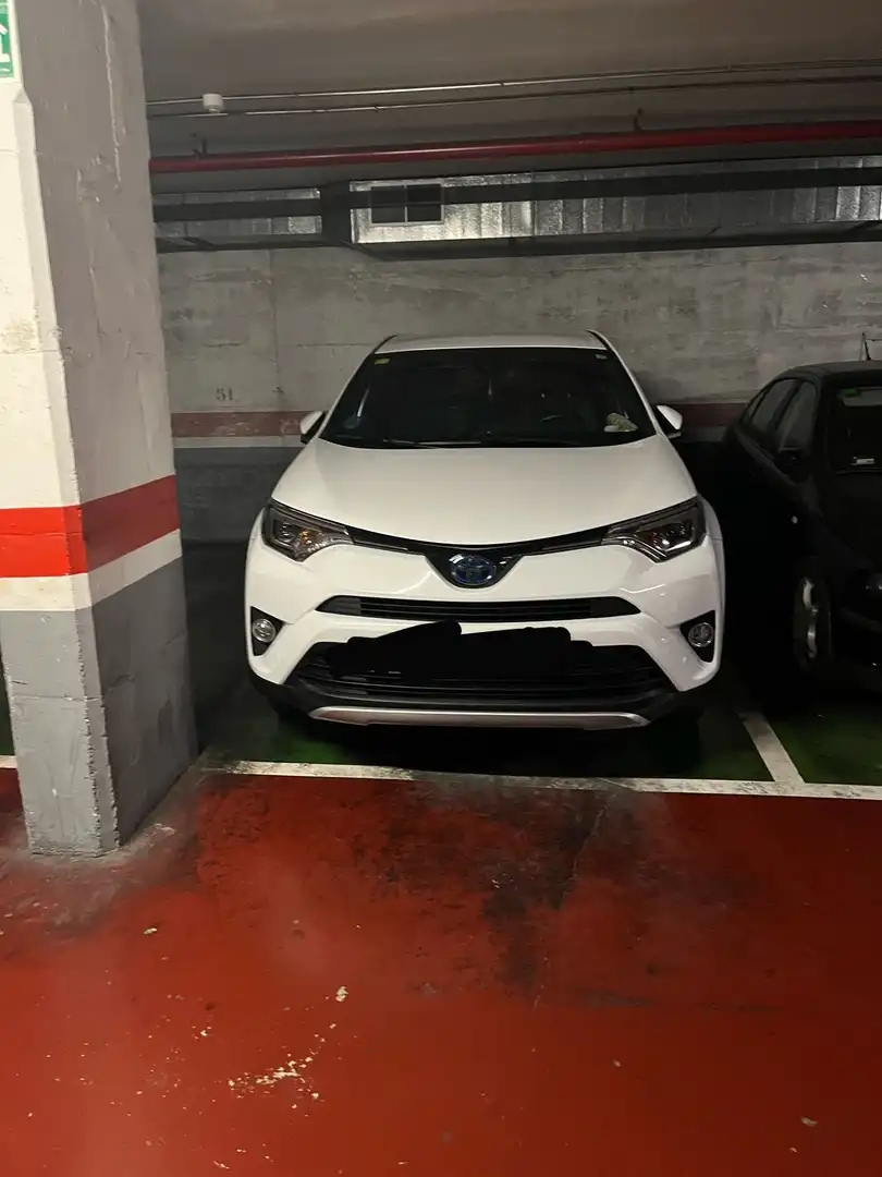 Einzelparkplatz mit Aufzug zum Verkauf in Avinguda del Metro 22