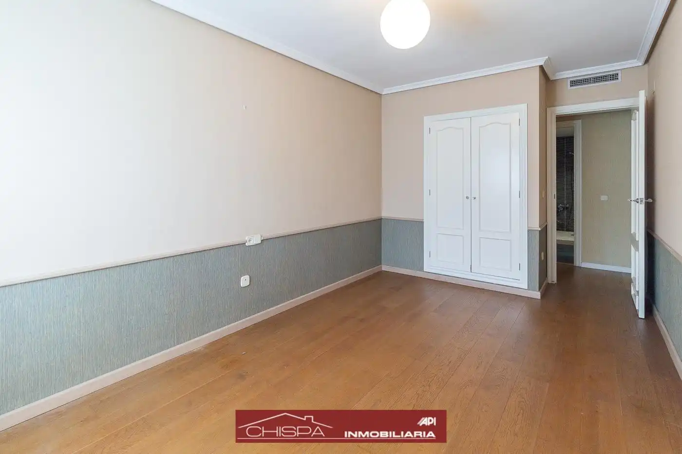 Wohnung zum Verkauf in Valencia mit Klimaanlage, Heizung und Terrasse
