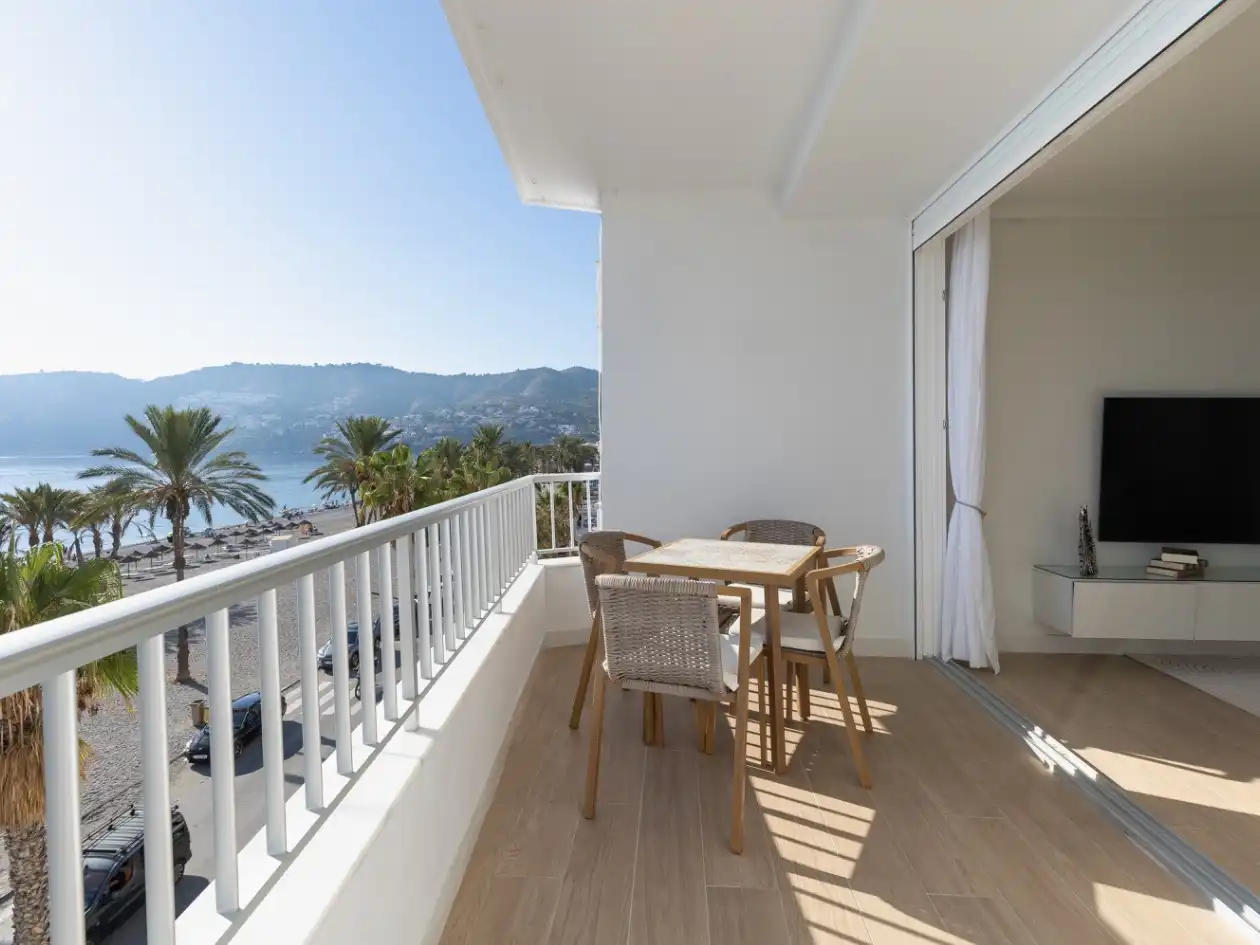 Terrace of Flat for rent in La Herradura