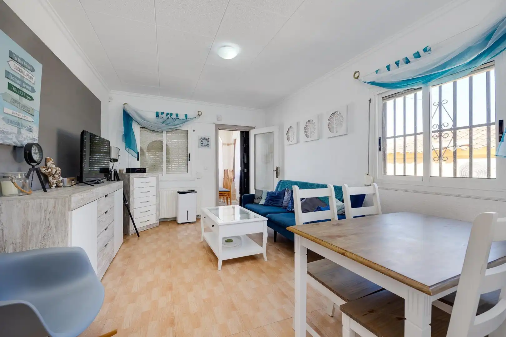 Sala de estar de Casa o chalet en venta en San Fulgencio con Aire acondicionado, Calefacción y Jardín privado