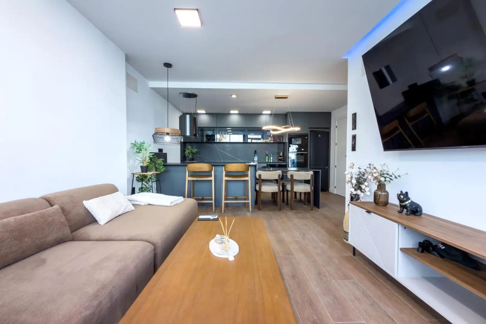Sala d'estar de Casa adosada en venda en Torrevieja amb Aire condicionat, Calefacció i Terrassa