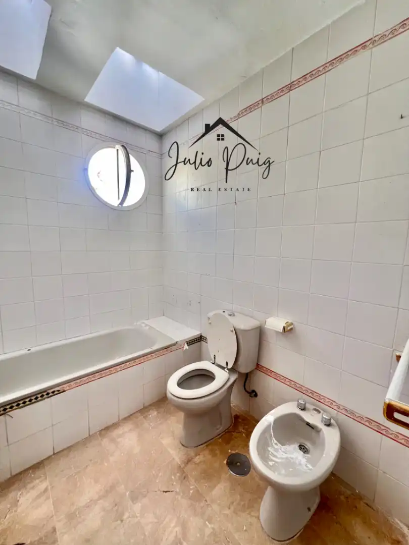 Bathroom of Houses for sale in Coria del Río  with Air Conditioner, Terrace and Storage room