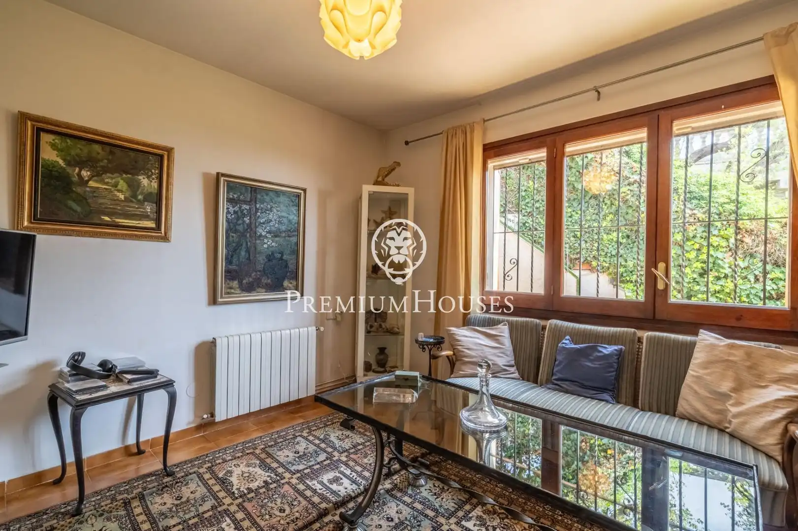 Sala d'estar de Casa o xalet en venda en Arenys de Munt amb Calefacció, Jardí privat i Terrassa