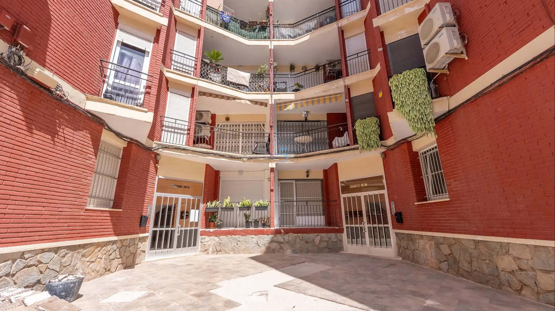 Flat with terrace for sale in Playa de los Locos