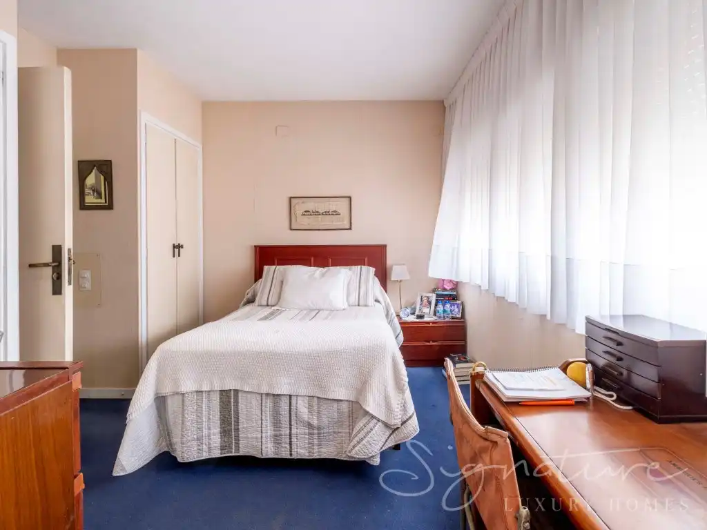 Habitación de Edificio en venta en L'Hospitalet de Llobregat