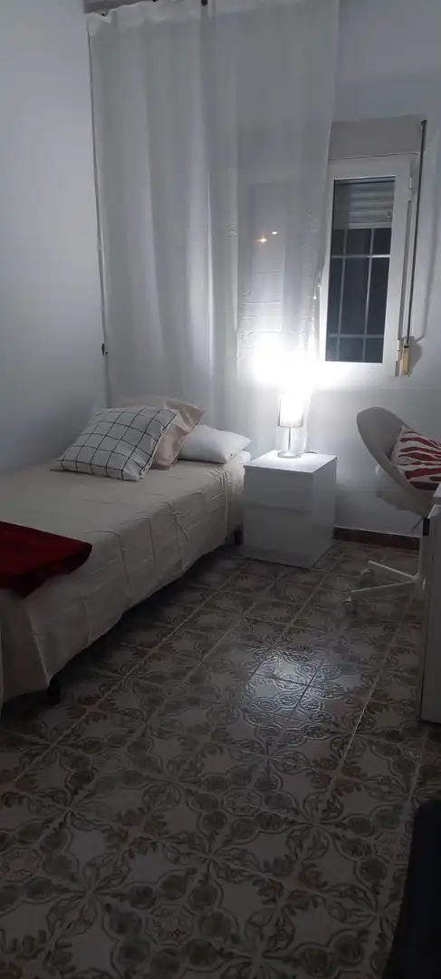 Wohnung zur Miete in Calle Castillo de Alcala de Guadaira, Bami - La Estrella
