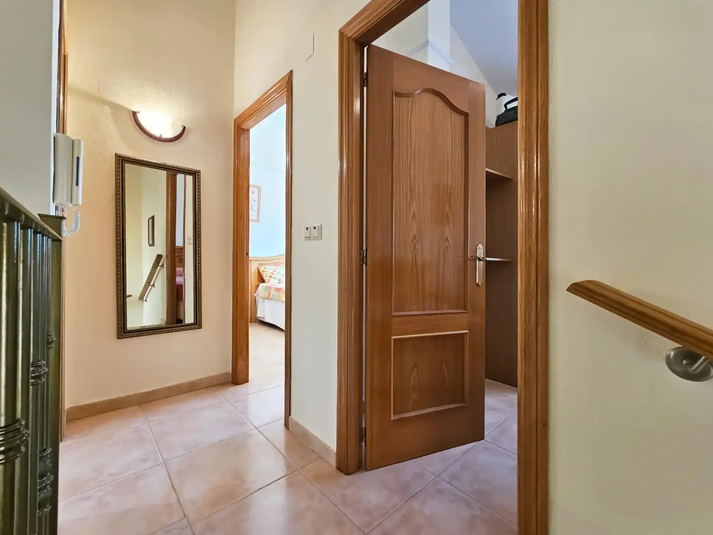 Einfamilien-Reihenhaus zum Verkauf in Santa Pola mit Heizung, Privatgarten und Terrasse