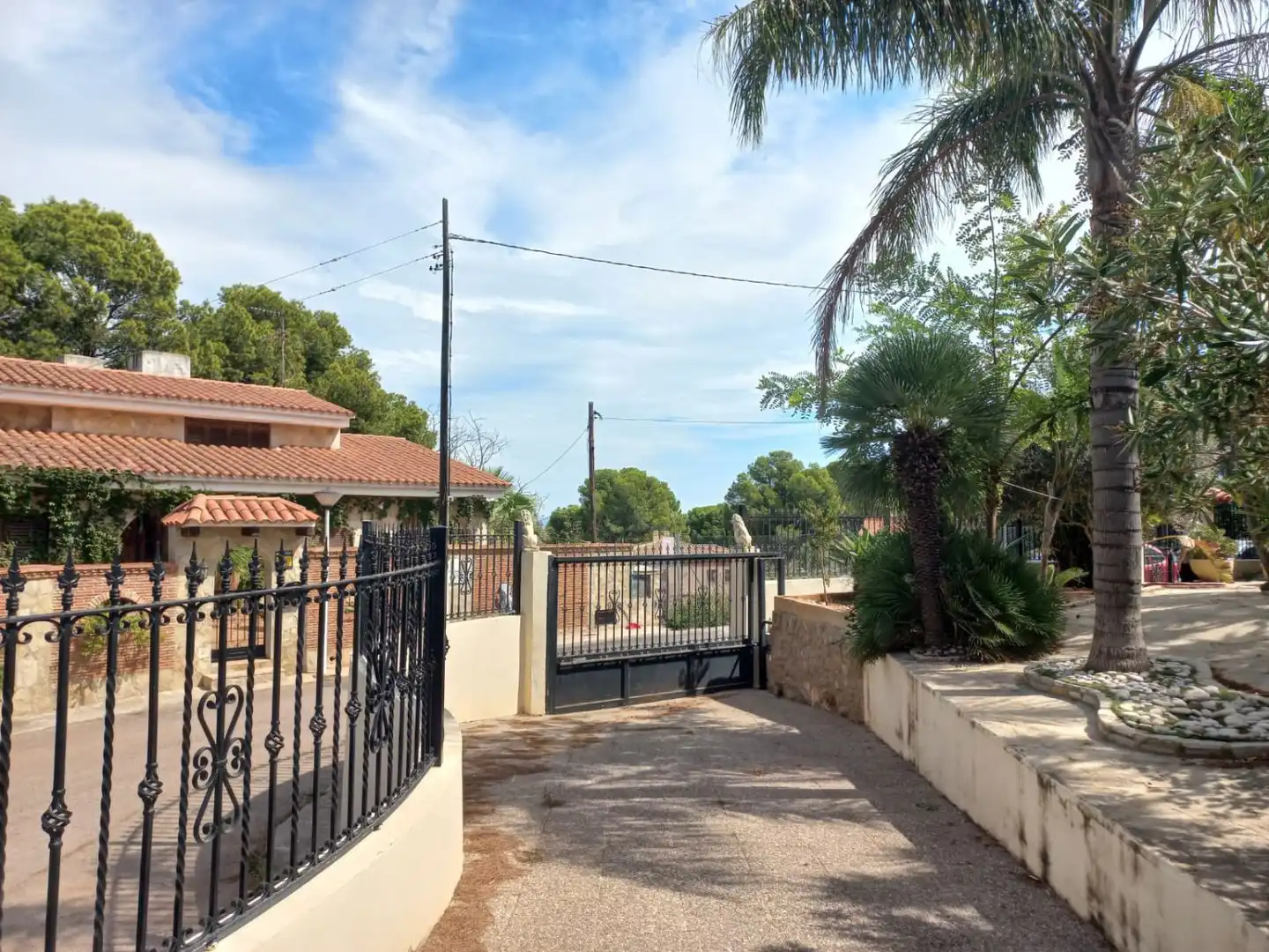 Vista exterior de Casa o xalet en venda en Oropesa del Mar / Orpesa amb Aire condicionat, Jardí privat i Terrassa