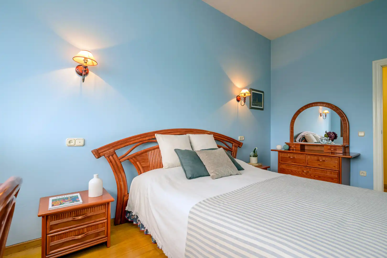 Habitación de Casa o chalet en venta en Oviedo  con Calefacción, Jardín privado y Parquet