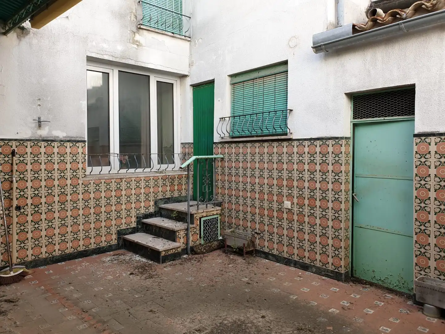 Vista exterior de Casa o chalet en venta en Úbeda con Calefacción, Terraza y Trastero