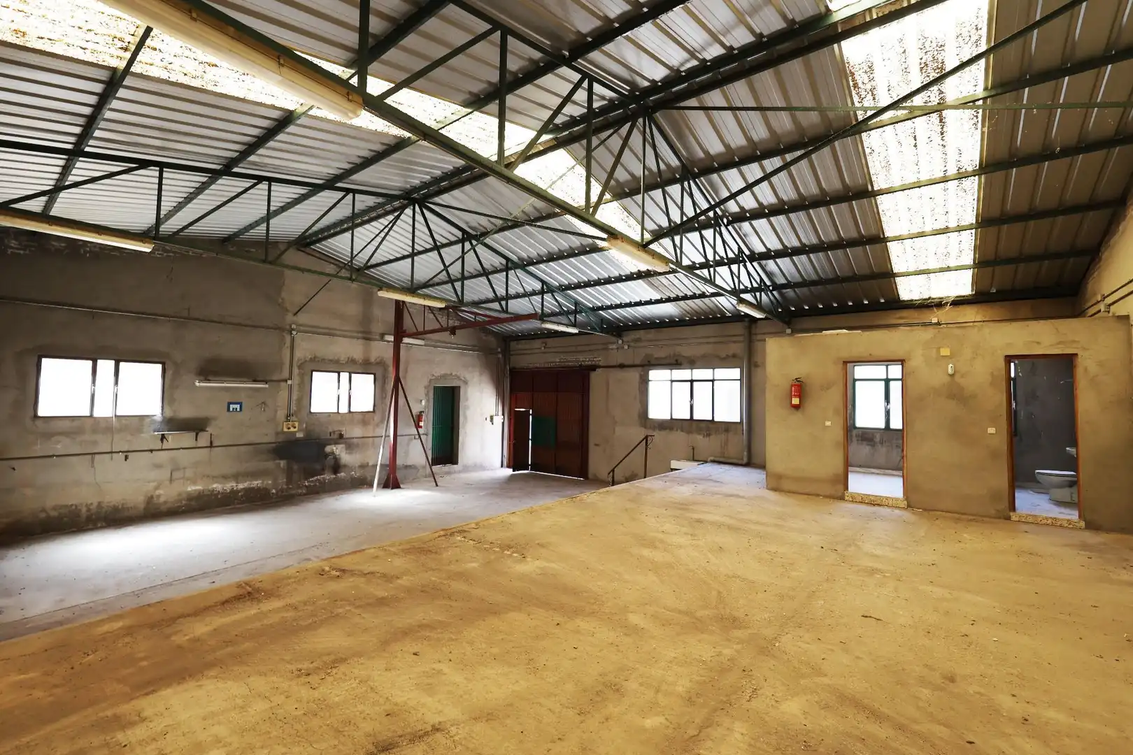 Industriegebäude zum Verkauf in La Puebla de Montalbán, imagen 2
