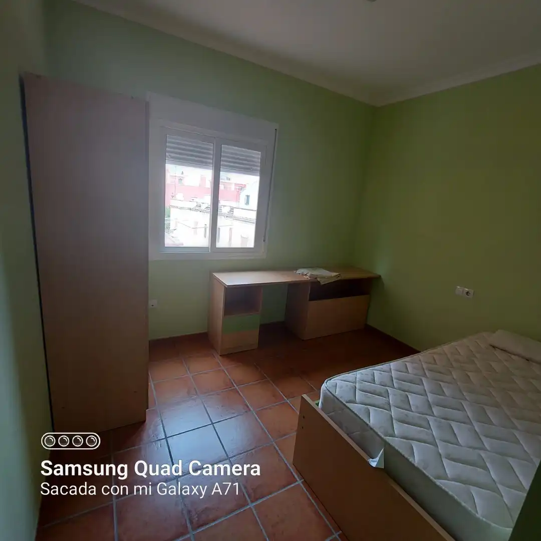 Bedroom of Houses for rent in Brenes  with Air Conditioner, Heating and Washing machine
