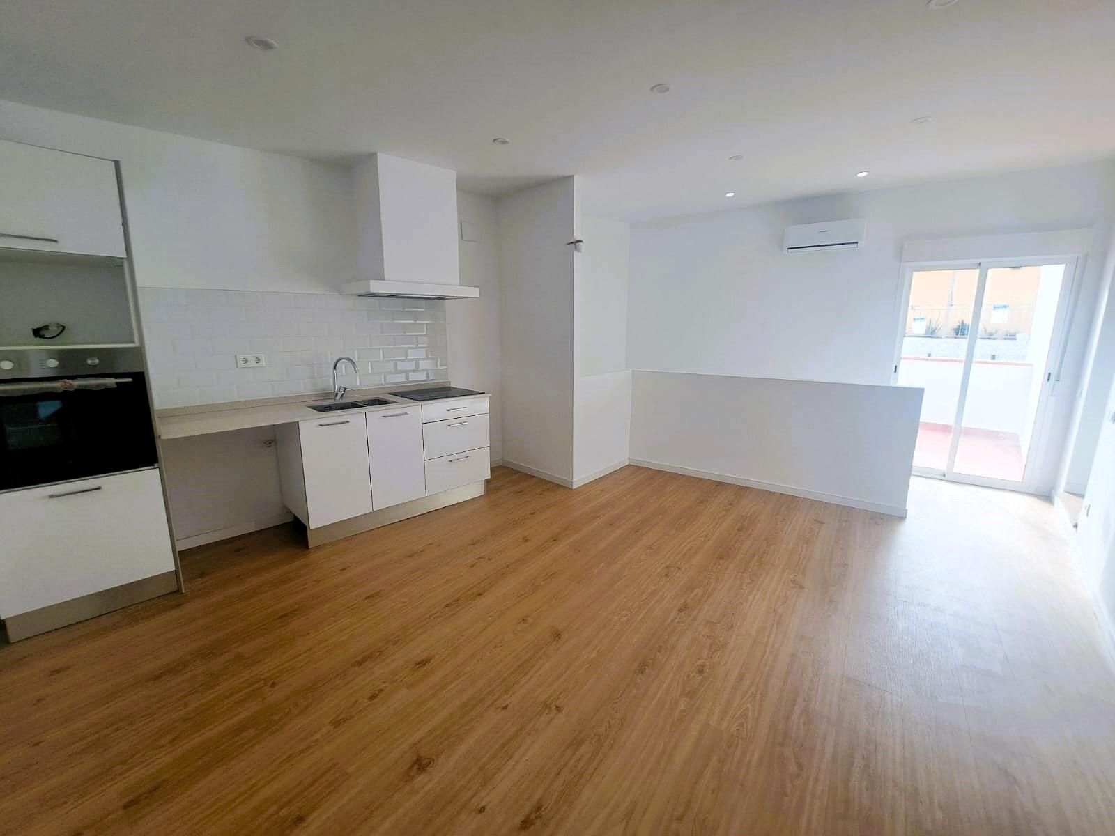 Kitchen of Single-family semi-detached for sale in Pineda de Mar  with Heating, Private garden and Parquet flooring