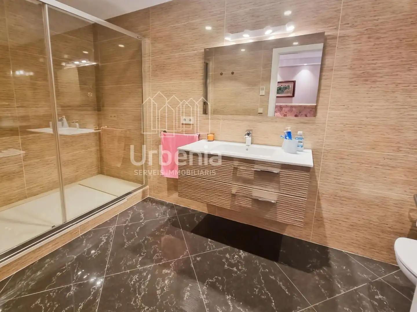 Bathroom of Houses for sale in Sant Andreu de Llavaneres  with Air Conditioner, Heating and Swimming Pool