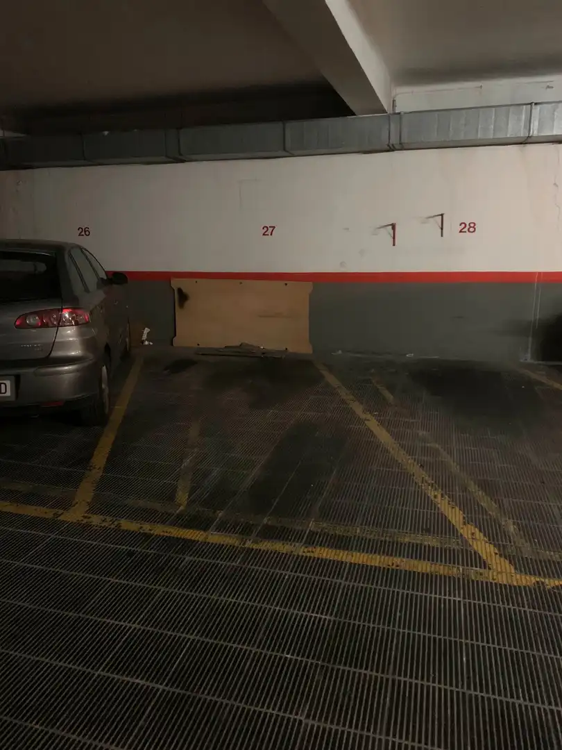 Motorradstellplatz mit Aufzug zur Miete in Carrer de Sants 204, imagen 3