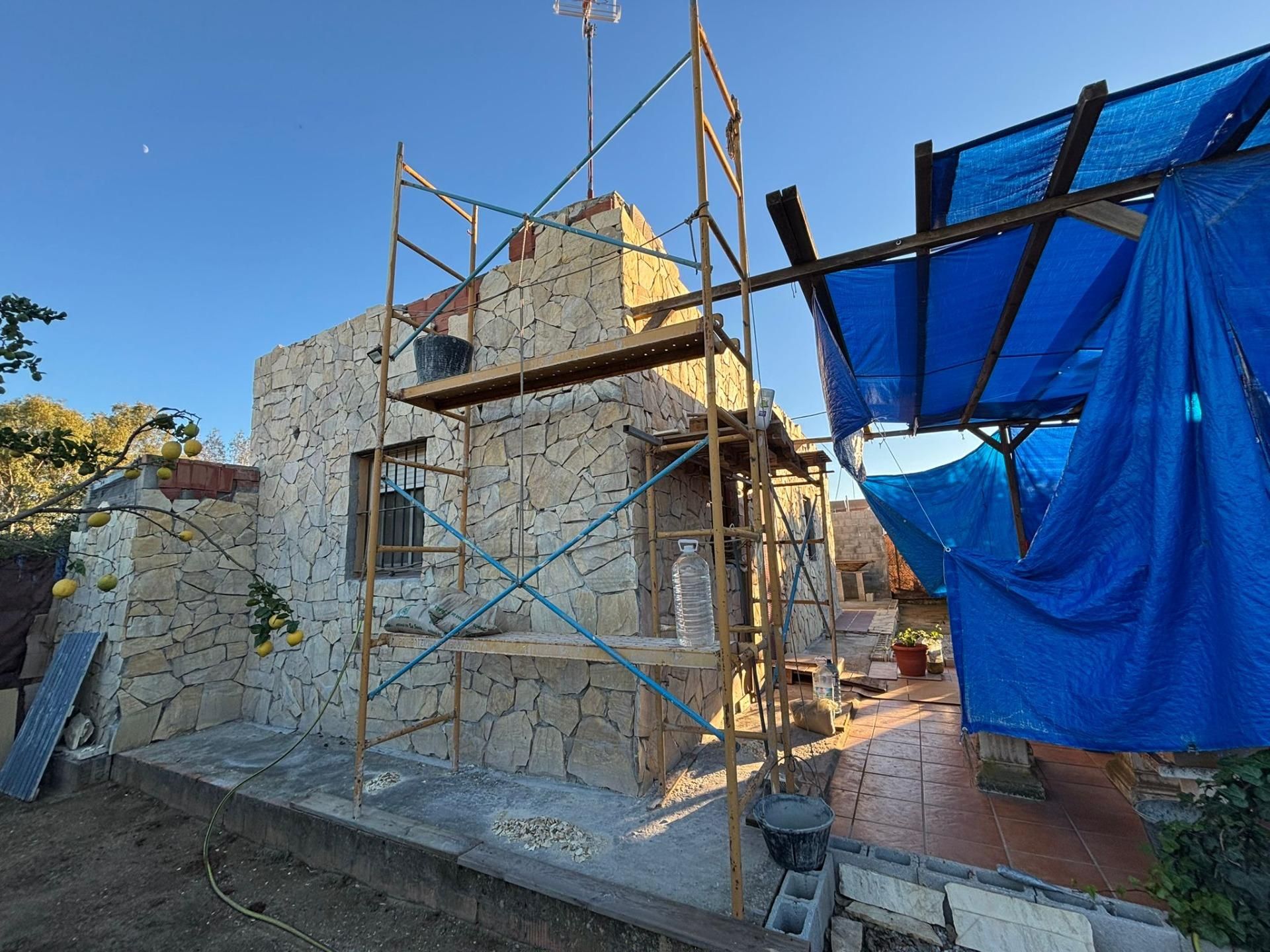 Exterior view of House or chalet for sale in Chiclana de la Frontera  with Private garden and Storage room