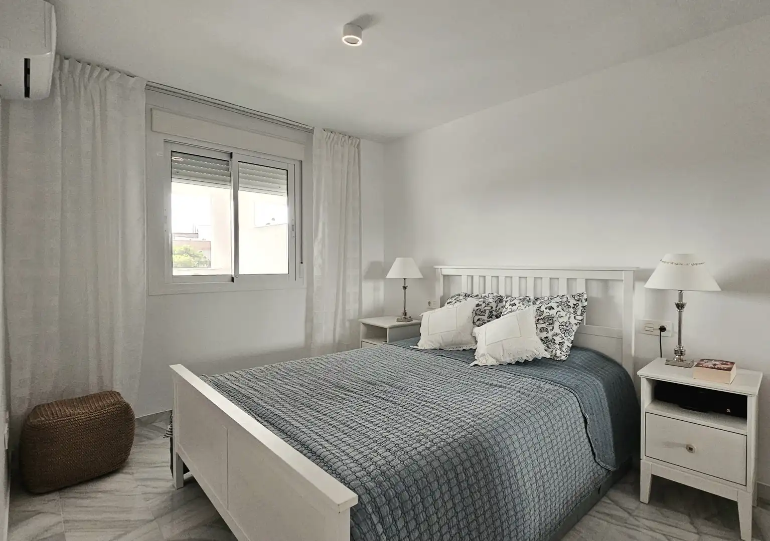 Apartament amb piscina en venda a Doña Julia Golf, imagen 2