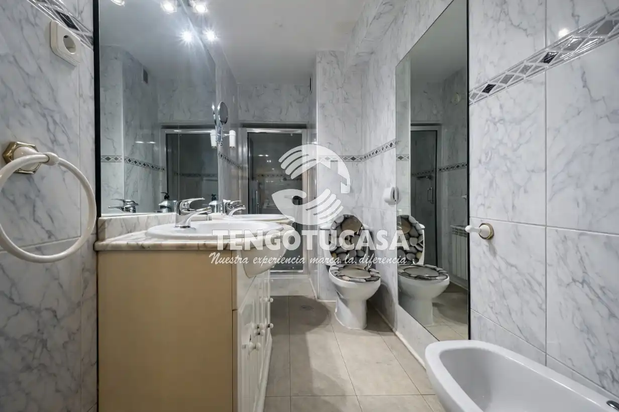 Piso en venta en Calle San Herculano, Canillejas