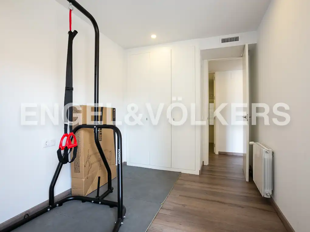 Schlafzimmer von Wohnung zur Miete in Valencia mit Klimaanlage, Heizung und Terrasse