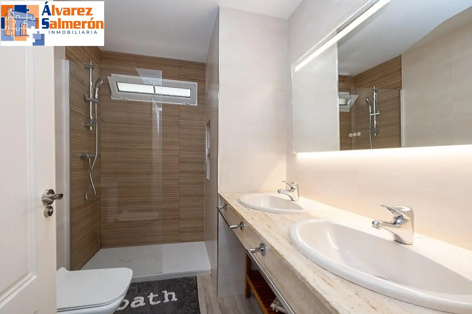 Baño de Piso en venta en Granada